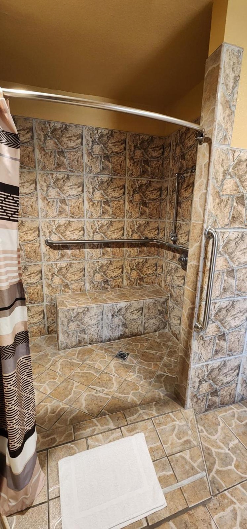 Geneva Motel Main image